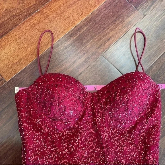 René The Label Rene Atelier Davanti Red Beaded Prom Gown Long Sleeveless Sparkle - Picture 11 of 12